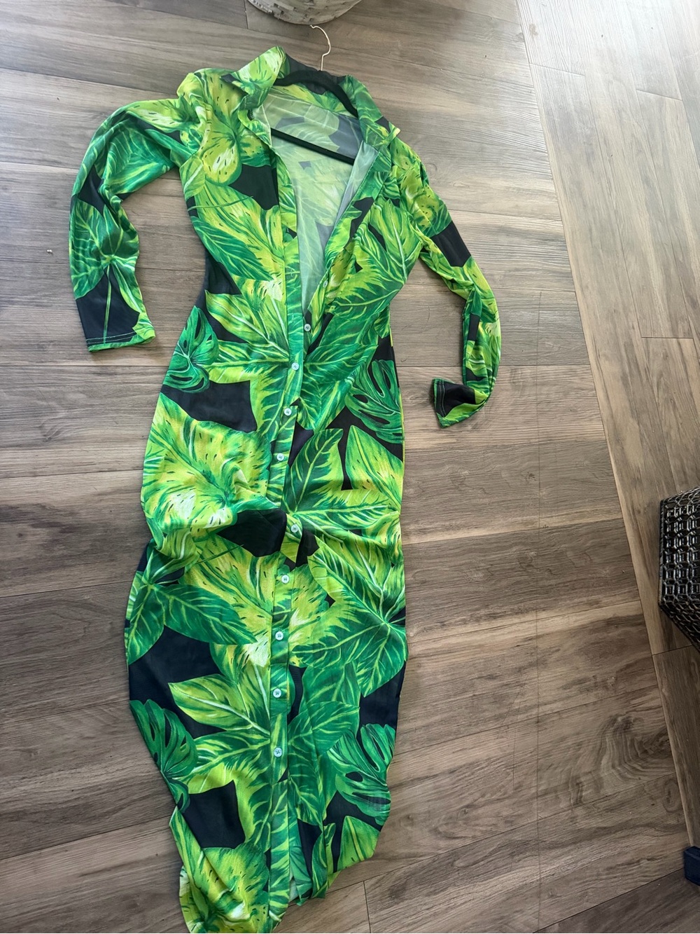Tropical Green Leaf Button-Down Maxi Dress